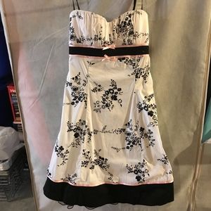 Adorable little Black and white Dress